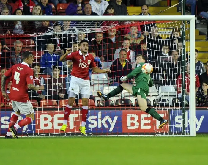 Framed Print : Frank Fielding Clears Ball for Bristol City in Sky Bet League One Match Against Leyton Orient, 2014