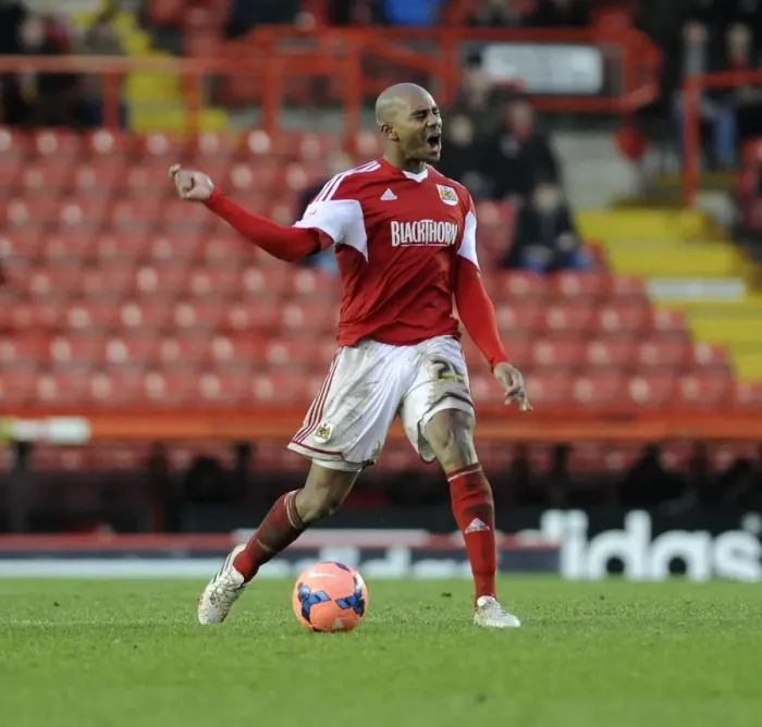 Framed Print : Frustrated Marvin Elliott of Bristol City During FA Cup Match Against Watford Framed Print : Frustrated Marvin Elliott of Bristol City During FA Cup Match Against Watford