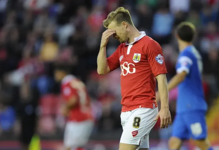 Framed Print : Frustrated Wade Elliott of Bristol City During Leyton Orient Clash, Sky Bet League One 2014 Framed Print : Frustrated Wade Elliott of Bristol City During Leyton Orient Clash, Sky Bet League One 2014