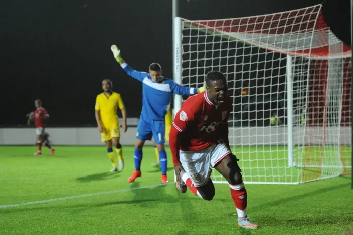 Framed Print : Frustration for Kieran Agard as Header Goes Wide: Bristol City vs Leeds United, 2015 Framed Print : Frustration for Kieran Agard as Header Goes Wide: Bristol City vs Leeds United, 2015
