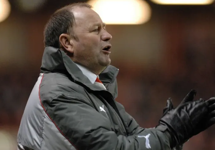 Framed Print : Gary Johnson in Action: Bristol City vs. Watford