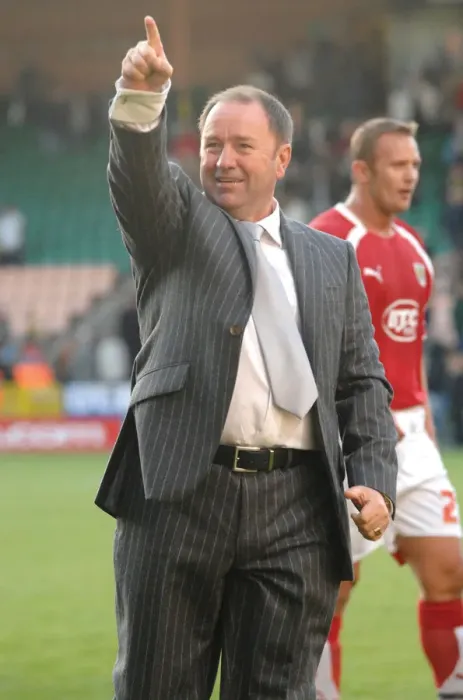 Framed Print : Gary Johnson in Action: Norwich City vs. Bristol City Framed Print : Gary Johnson in Action: Norwich City vs. Bristol City