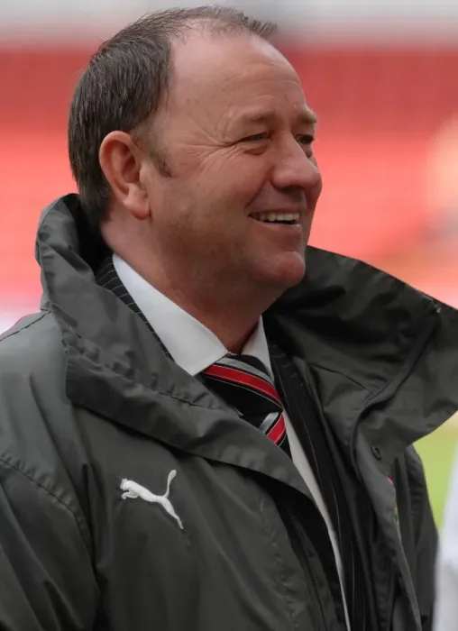 Framed Print : Gary Johnson in Action: Sheffield United vs. Bristol City