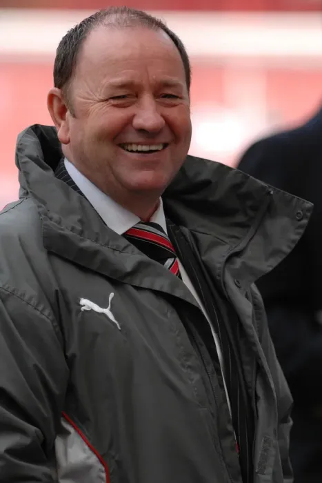 Framed Print : Gary Johnson in Action: Sheffield United vs. Bristol City