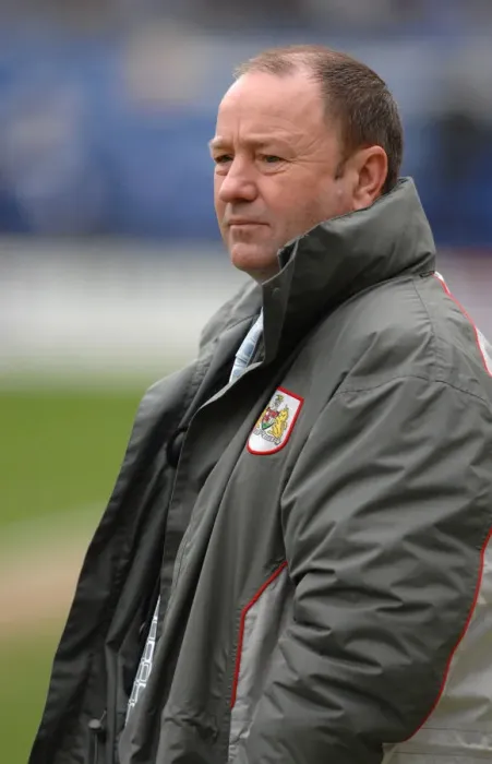 Framed Print : Gary Johnson Leading the Charge: Leicester City vs. Bristol City Framed Print : Gary Johnson Leading the Charge: Leicester City vs. Bristol City