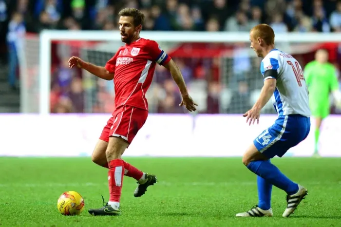 Framed Print : Gary O'Neil in Action: Bristol City vs Brighton & Hove Albion, Sky Bet Championship