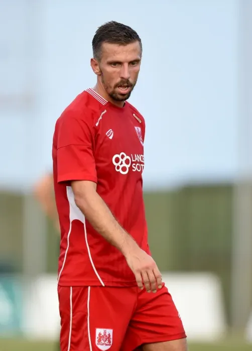 Framed Print : Gary O'Neil in Action: Bristol City vs Granada, 2016 - Pre-season Friendly Framed Print : Gary O'Neil in Action: Bristol City vs Granada, 2016 - Pre-season Friendly