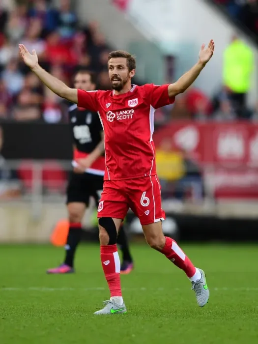 Framed Print : Gary O'Neil in Action: Bristol City vs Nottingham Forest, Sky Bet Championship - Ashton Gate Stadium Framed Print : Gary O'Neil in Action: Bristol City vs Nottingham Forest, Sky Bet Championship - Ashton Gate Stadium