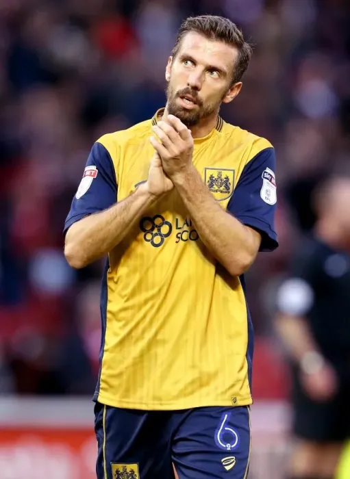 Framed Print : Gary O'Neil Leads Bristol City at Oakwell Stadium vs Barnsley, Sky Bet Championship (2016)