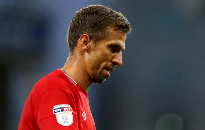 Framed Print : Gary O'Neil Rallies Bristol City Against Norwich City in Sky Bet Championship Clash
