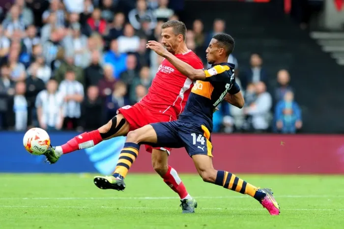 Framed Print : Gary O'Neil vs Isaac Hayden: Championship Showdown at Ashton Gate