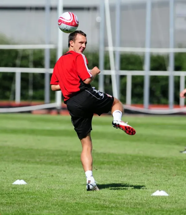 Framed Print : Gavin Williams in Action: Training with Bristol City FC Framed Print : Gavin Williams in Action: Training with Bristol City FC