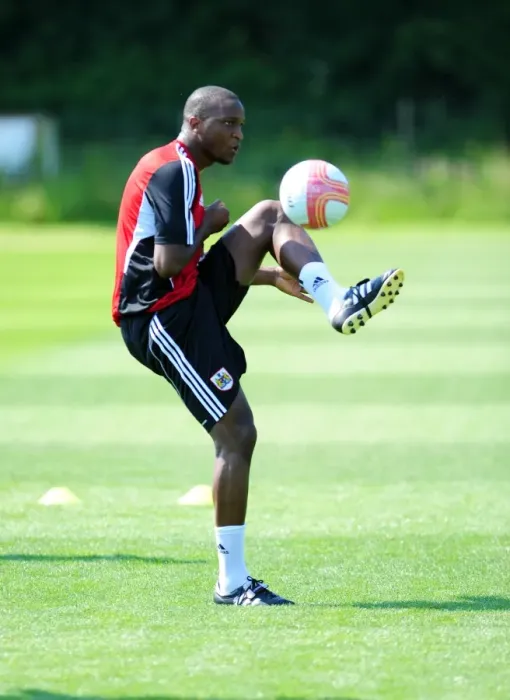Framed Print : Gearing Up: Kalifa Cisse's Pre-Season Training Intensity with Bristol City FC