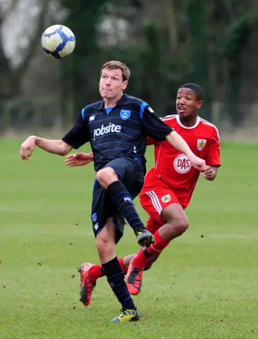 Framed Print : Next Gen Clash: Bristol City Academy vs Portsmouth Academy - Season 10-11 Framed Print : Next Gen Clash: Bristol City Academy vs Portsmouth Academy - Season 10-11