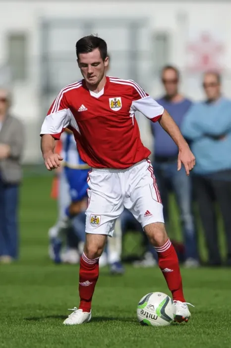 Framed Print : George Kellow in Action: Bristol City U18 vs Brighton & Hove Albion U18, October 5, 2013 Framed Print : George Kellow in Action: Bristol City U18 vs Brighton & Hove Albion U18, October 5, 2013