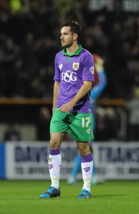 Framed Print : Greg Cunningham's Disappointed Expression: Swindon Town 1-2 Bristol City (November 15, 2014) Framed Print : Greg Cunningham's Disappointed Expression: Swindon Town 1-2 Bristol City (November 15, 2014)