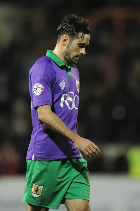 Framed Print : Greg Cunningham's Disappointment: Swindon Town Edges Past Bristol City in League One Opener