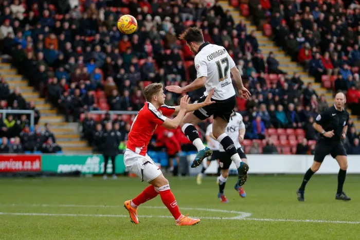 Framed Print : Greg Cunningham's Header: Bristol City vs Crewe Alexandra, Sky Bet League 1, 2014 Framed Print : Greg Cunningham's Header: Bristol City vs Crewe Alexandra, Sky Bet League 1, 2014