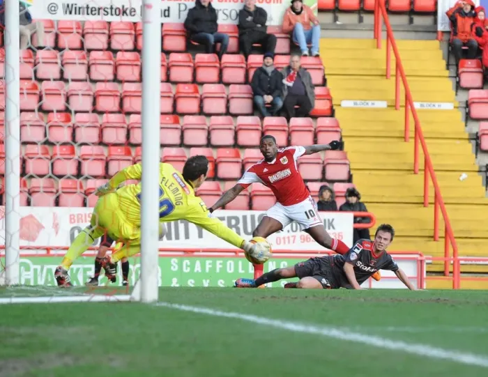Framed Print : Greg Fleming Saves from Jay Emmanuel-Thomass: Thrilling Football Moment at Ashton Gate - Bristol City vs Carlisle United