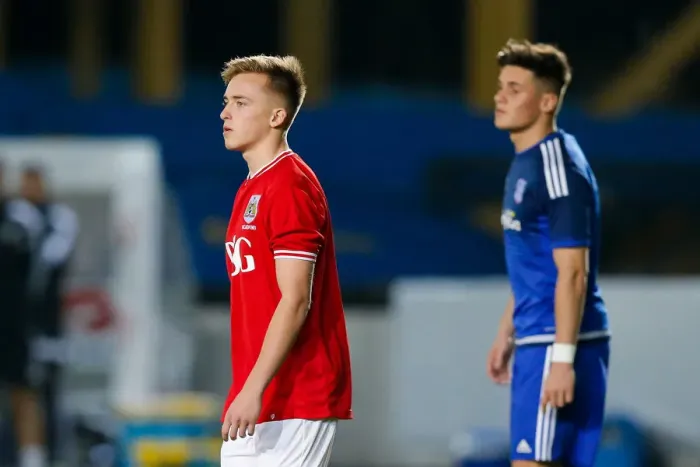 Framed Print : Harvey Moss Joins the Pitch: Bristol City U18 vs Cardiff City U18 FA Youth Cup Match, Ashton Gate Stadium