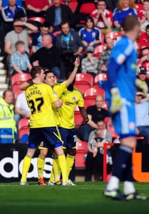 Framed Print : Hogan Ephraim Scores Thrilling Debut Goal for Bristol City against Middlesbrough at Riverside Stadium (24 / 03 / 2012) Framed Print : Hogan Ephraim Scores Thrilling Debut Goal for Bristol City against Middlesbrough at Riverside Stadium (24 / 03 / 2012)
