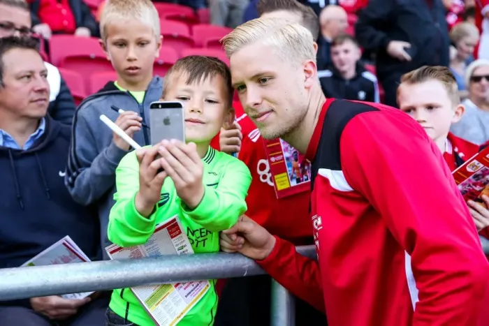 Framed Print : Hordur Magnusson in Action: Bristol City vs Barnsley, Sky Bet Championship, Ashton Gate Stadium Framed Print : Hordur Magnusson in Action: Bristol City vs Barnsley, Sky Bet Championship, Ashton Gate Stadium