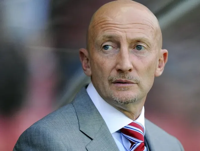 Framed Print : Ian Holloway Guides Crystal Palace at Ashton Gate: Bristol City vs Crystal Palace, Capital One Cup 2013 Framed Print : Ian Holloway Guides Crystal Palace at Ashton Gate: Bristol City vs Crystal Palace, Capital One Cup 2013