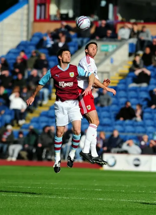 Framed Print : Intense Aerial Battle: Cole Skuse vs Graham Alexander, Championship Football, 2010 - Turf Moor