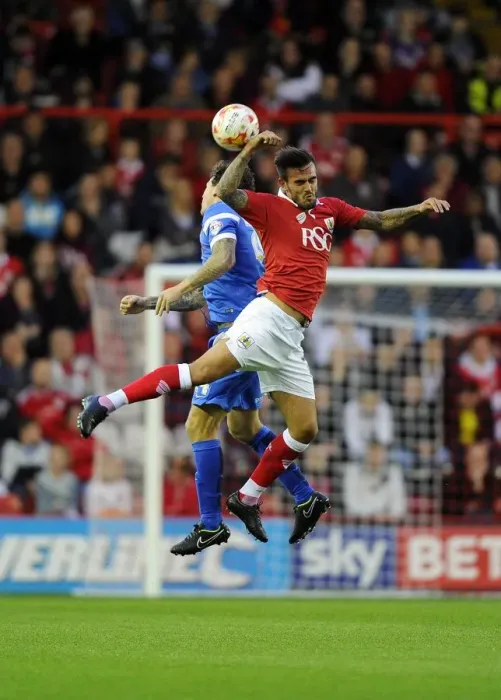 Framed Print : Intense Aerial Battle: Marlon Pack vs Darius Henderson, Bristol City vs Leyton Orient Framed Print : Intense Aerial Battle: Marlon Pack vs Darius Henderson, Bristol City vs Leyton Orient
