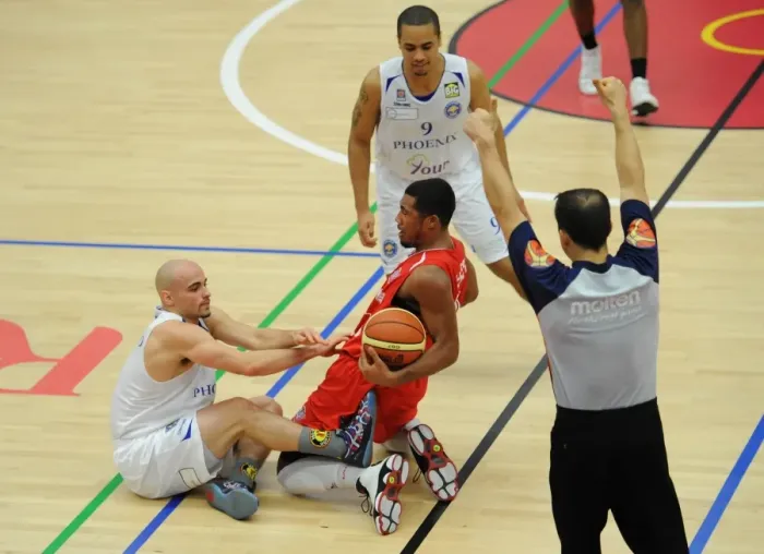 Framed Print : Intense Basketball Rivalry: Dwayne Lautier-Ogunleye vs Cheshire Phoenix (Bristol Flyers) Framed Print : Intense Basketball Rivalry: Dwayne Lautier-Ogunleye vs Cheshire Phoenix (Bristol Flyers)