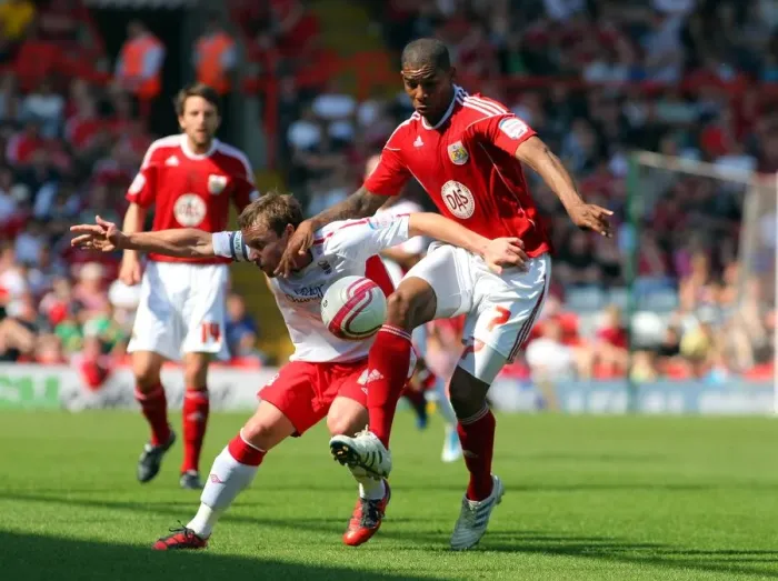 Framed Print : Intense Championship Clash: Marvin Elliott vs. Paul McKenna - Bristol City vs. Nottingham Forest (April 2011) Framed Print : Intense Championship Clash: Marvin Elliott vs. Paul McKenna - Bristol City vs. Nottingham Forest (April 2011)