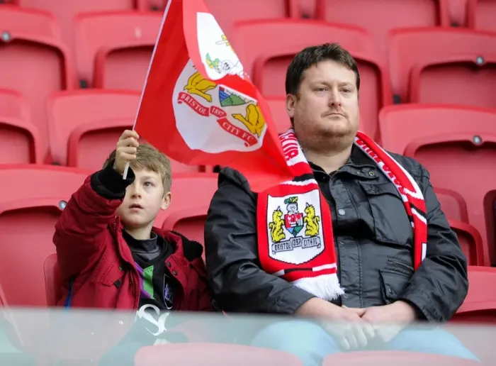 Framed Print : Intense Championship Showdown: Bristol City vs Charlton Athletic at Ashton Gate (December 2015)