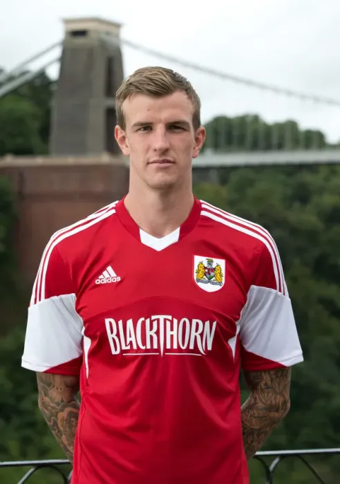 Framed Print : Intense Focus: Aden Flint of Bristol City Football Team at Avon Gorge