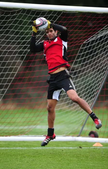 Framed Print : Intense Focus: David James Training Session at Bristol City Football Club Framed Print : Intense Focus: David James Training Session at Bristol City Football Club
