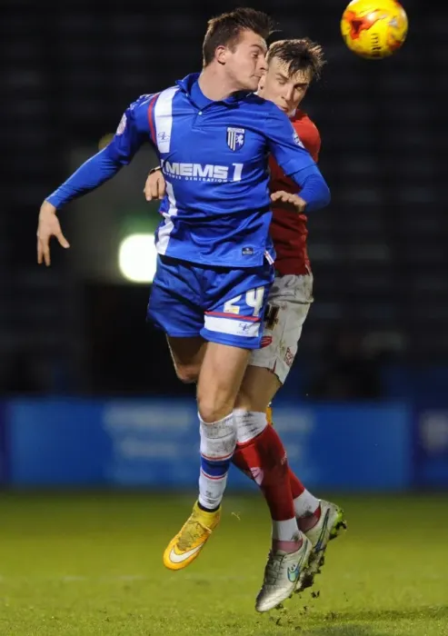 Framed Print : Intense Header Battle: Aden Flint vs Ben Dickenson, Johnstone's Paint Trophy Area Final, Gillingham v Bristol City