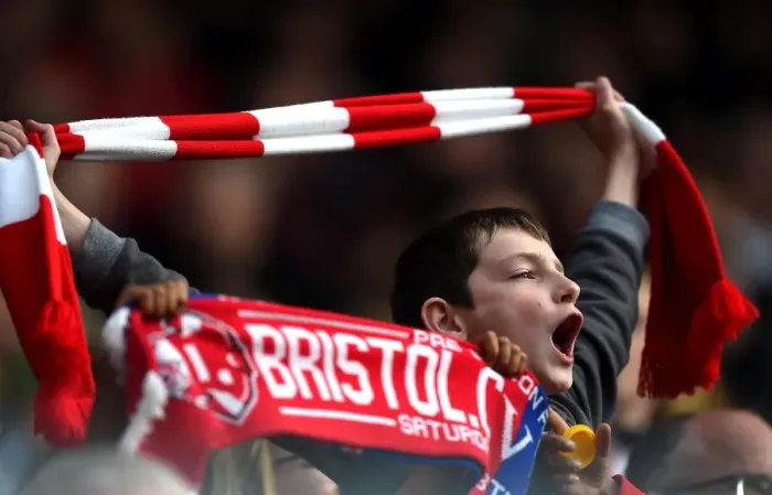 Framed Print : Intense Moment at Ashton Gate: Bristol City vs MK Dons, Sky Bet Championship, October 2015
