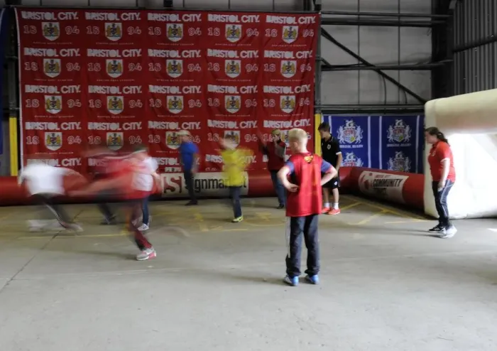 Framed Print : Intense Rivalry: Bristol City vs Scunthorpe United in Sky Bet League One at Ashton Gate - September 6, 2014