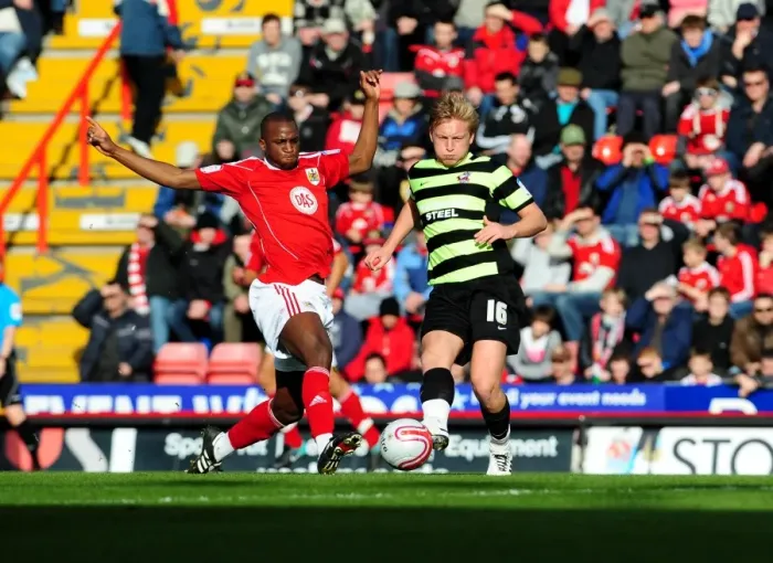 Framed Print : Intense Rivalry: Cisse vs. Wright in the Championship Clash between Bristol City and Scunthorpe United (February 2010) Framed Print : Intense Rivalry: Cisse vs. Wright in the Championship Clash between Bristol City and Scunthorpe United (February 2010)