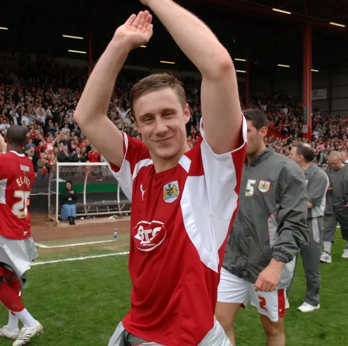 Framed Print : Intense Rivalry: David Noble and Bristol City Face Off Against Preston North End