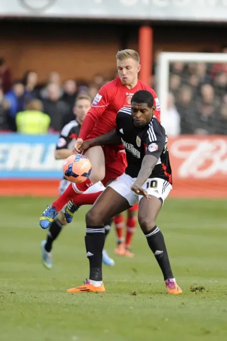 Framed Print : Intense Rivalry: Emmanuel-Thomas vs Wren - FA Cup Clash: A Battle Between Tamworth's Wren and Bristol City's Emmanuel-Thomas Framed Print : Intense Rivalry: Emmanuel-Thomas vs Wren - FA Cup Clash: A Battle Between Tamworth's Wren and Bristol City's Emmanuel-Thomas