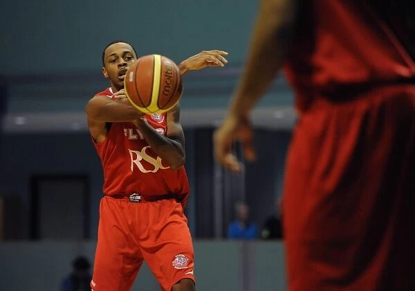 Intense Rivalry: A Pivotal Moment in the Worcester Wolves vs. Bristol Flyers BBL Cup Match