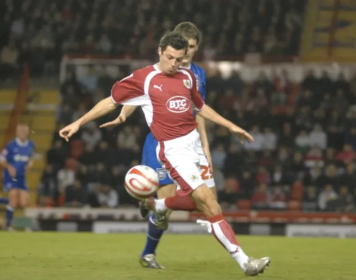 Framed Print : Ivan Sproule in Action for Bristol City Against Ipswich Town Framed Print : Ivan Sproule in Action for Bristol City Against Ipswich Town