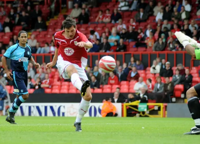 Framed Print : Ivan Sproule in Action: Bristol City vs Wycombe Wanderers