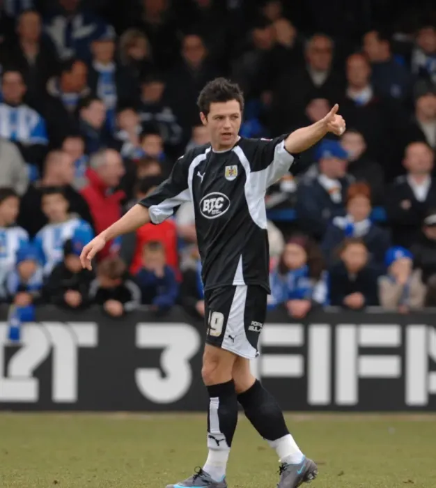 Framed Print : Ivan Sproule in Action: Colchester United vs. Bristol City Framed Print : Ivan Sproule in Action: Colchester United vs. Bristol City