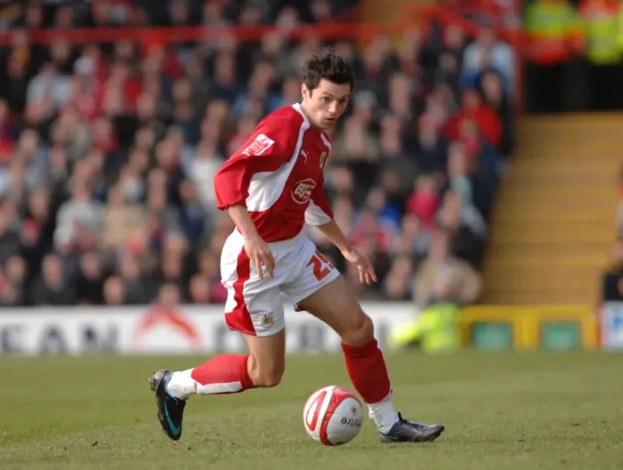 Framed Print : Ivan Sproule in Action: A Riveting Moment from Bristol City vs Hull City Framed Print : Ivan Sproule in Action: A Riveting Moment from Bristol City vs Hull City