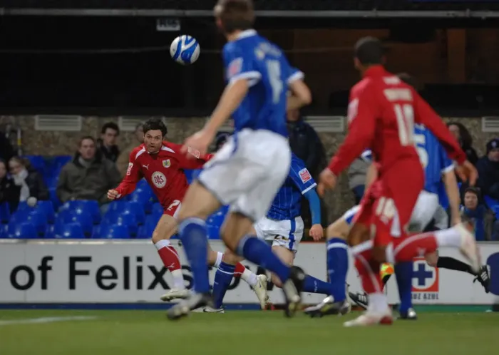 Framed Print : Ivan Sproule crosses for Stern John to score