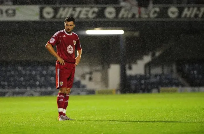 Framed Print : Ivan Sproule's Disappointment: Bristol City Fall Short Against Southend United in Carling Cup