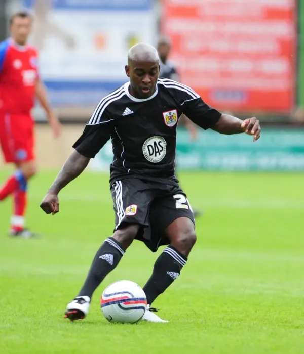 Framed Print : Jamal Campbell-Ryce in Action: Aldershot vs. Bristol City Framed Print : Jamal Campbell-Ryce in Action: Aldershot vs. Bristol City