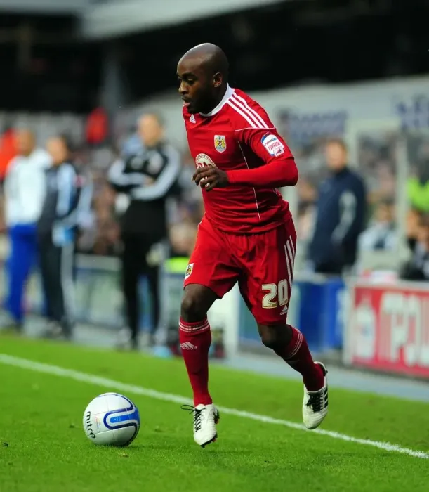 Framed Print : Jamal Campbell-Ryce of Bristol City in Action against QPR at Loftus Road, Championship Match, 03 / 01 / 2011 Framed Print : Jamal Campbell-Ryce of Bristol City in Action against QPR at Loftus Road, Championship Match, 03 / 01 / 2011