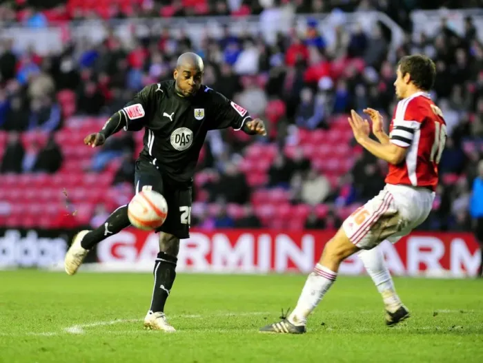Framed Print : Jamal Campbell-Ryce goes close with an effort from the edge of the box Framed Print : Jamal Campbell-Ryce goes close with an effort from the edge of the box